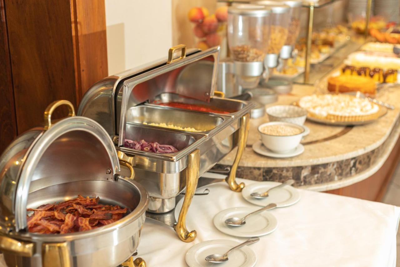 Le Suisse Elegance Hotel Campos do Jordao Bagian luar foto