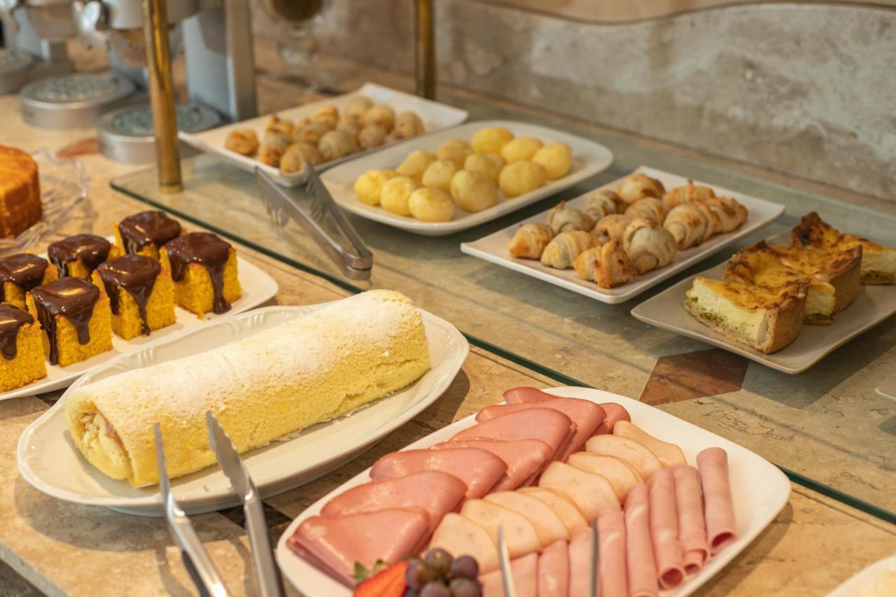 Le Suisse Elegance Hotel Campos do Jordao Bagian luar foto