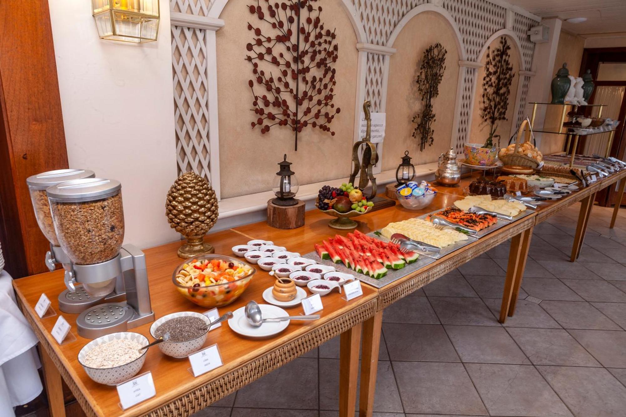Le Suisse Elegance Hotel Campos do Jordao Bagian luar foto